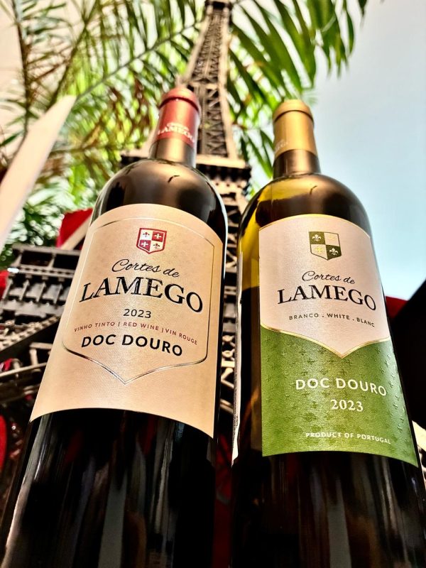 Combo Duo: Vinho Cortes de Lamego Branco e Tinto 2023 DOC Douro - Imagem 6