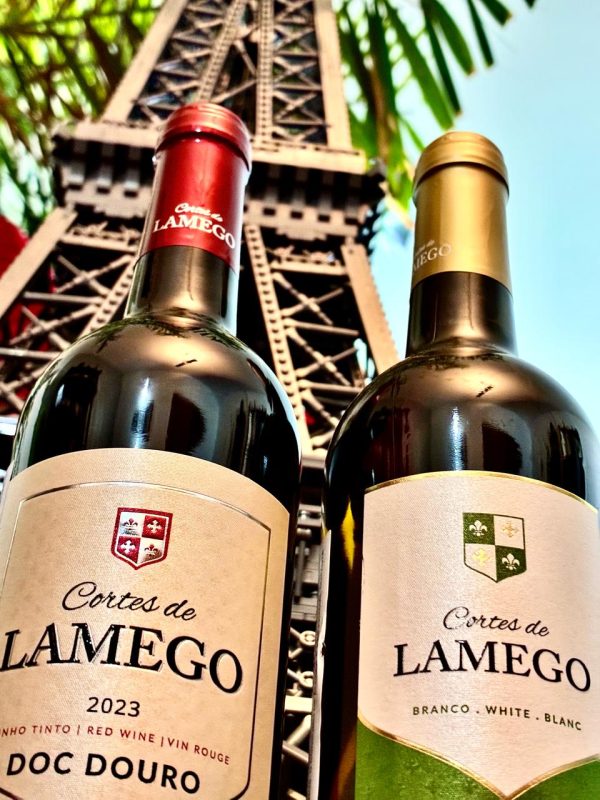 Combo Duo: Vinho Cortes de Lamego Branco e Tinto 2023 DOC Douro - Imagem 7