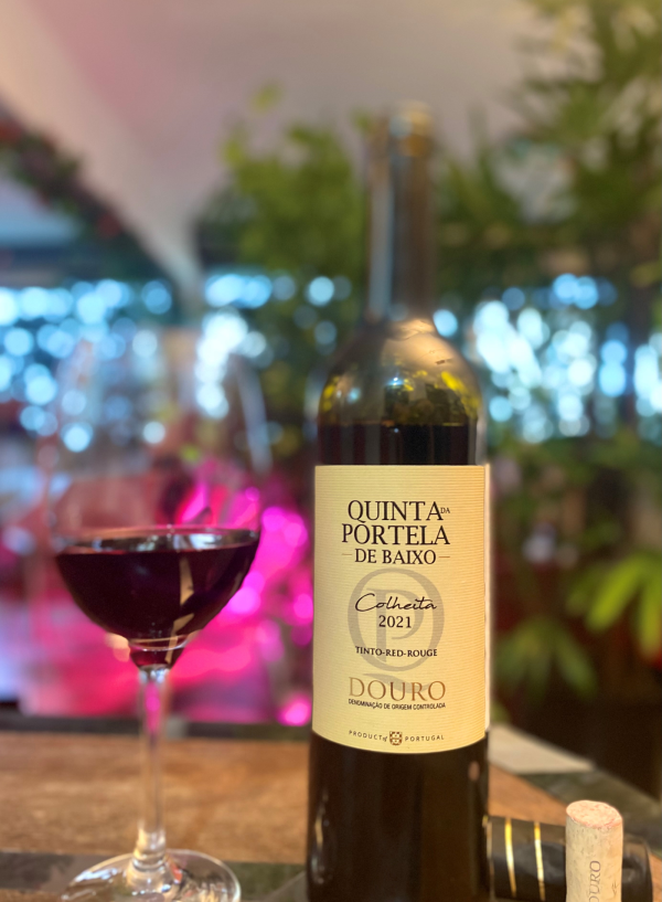 PROMO de inauguração!!! 4 Vinhos Quinta da Portela de Baixo Branco e Tinto 2021 DOC Douro + 60 pontos Elite/Mérituz - Imagem 2